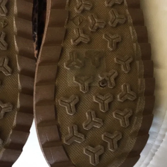 Leopard, faux suede boots - Picture 6 of 7